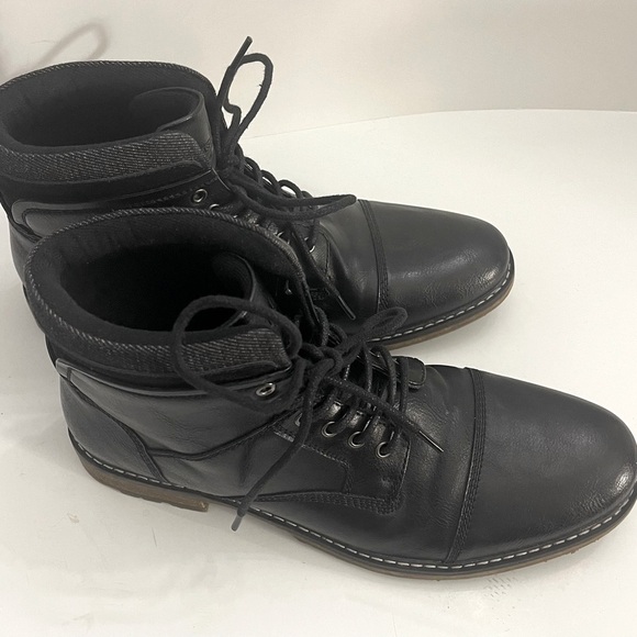 Ashford Hayes Men's Black Faux Leather Boots Size 9Medium Lace Up Good Condition - Picture 4 of 13
